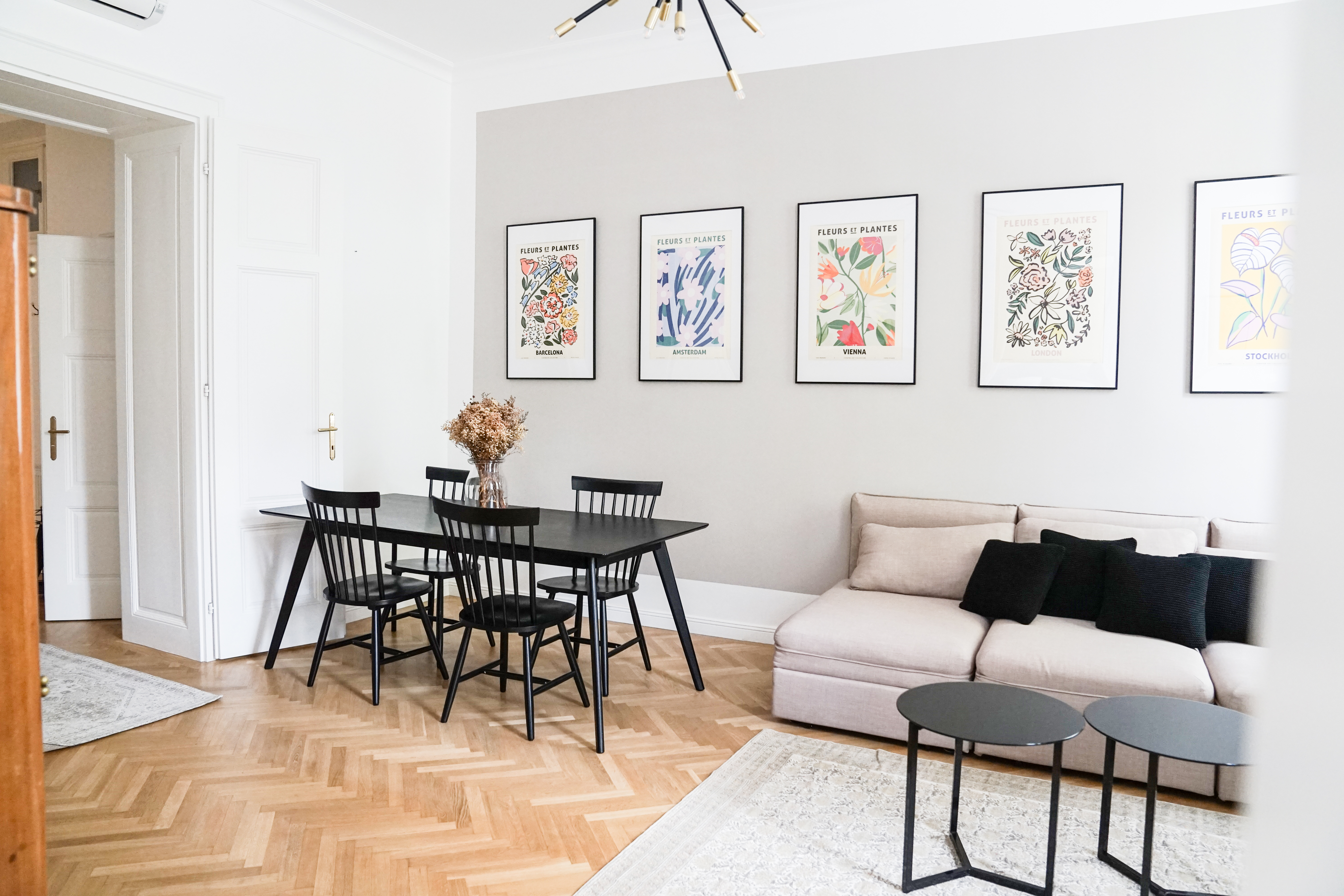 Luxuriös eingerichtetes Airbnb Apartment Wien Esszimmer